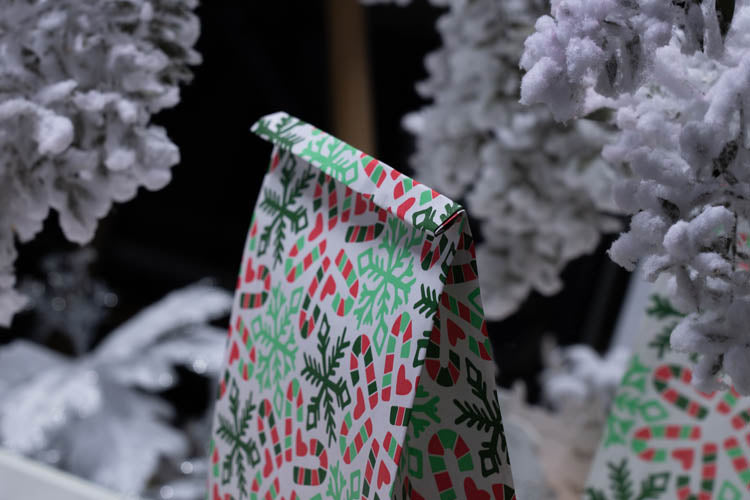 Torba papierowa świąteczna 16x8x27cm LASKA ŚWIĄTECZNA Winners Gadzety