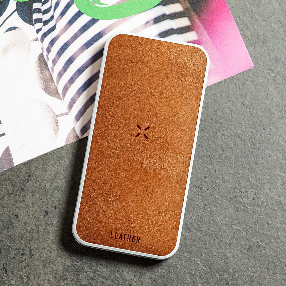 Bezprzewodowy power bank 8000 mAh z RABS, ładowarka bezprzewodowa 5W-10W, element ze skóry z recyklingu Winners Gadzety